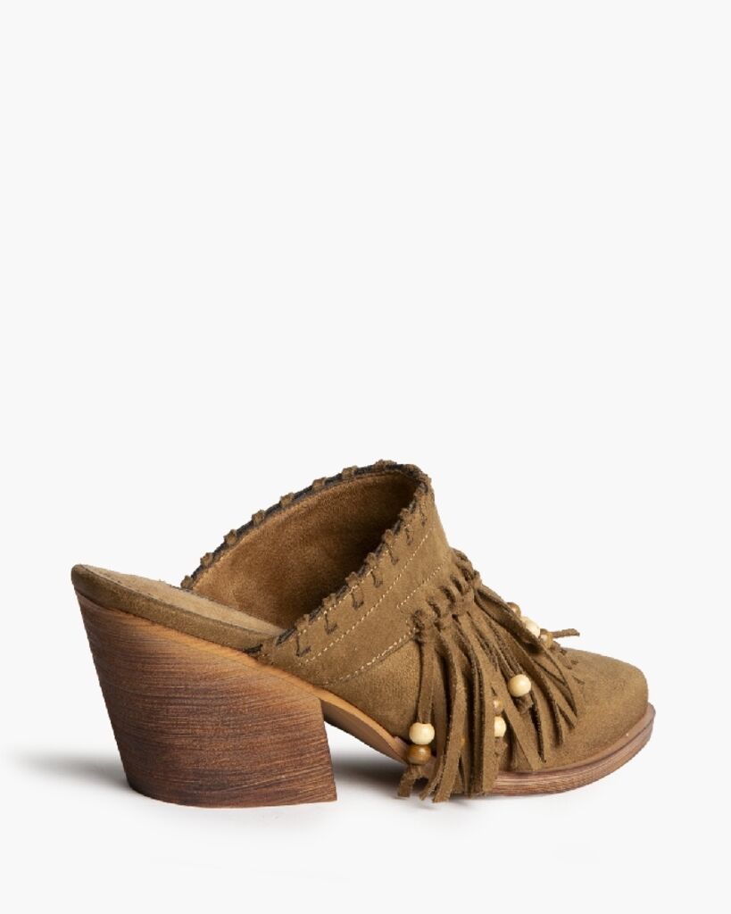 Mid-Heel Clog in Camel