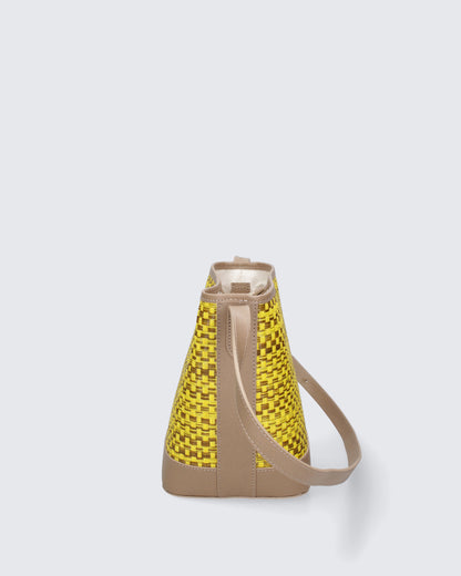 BASKET BAG IN YELLOW