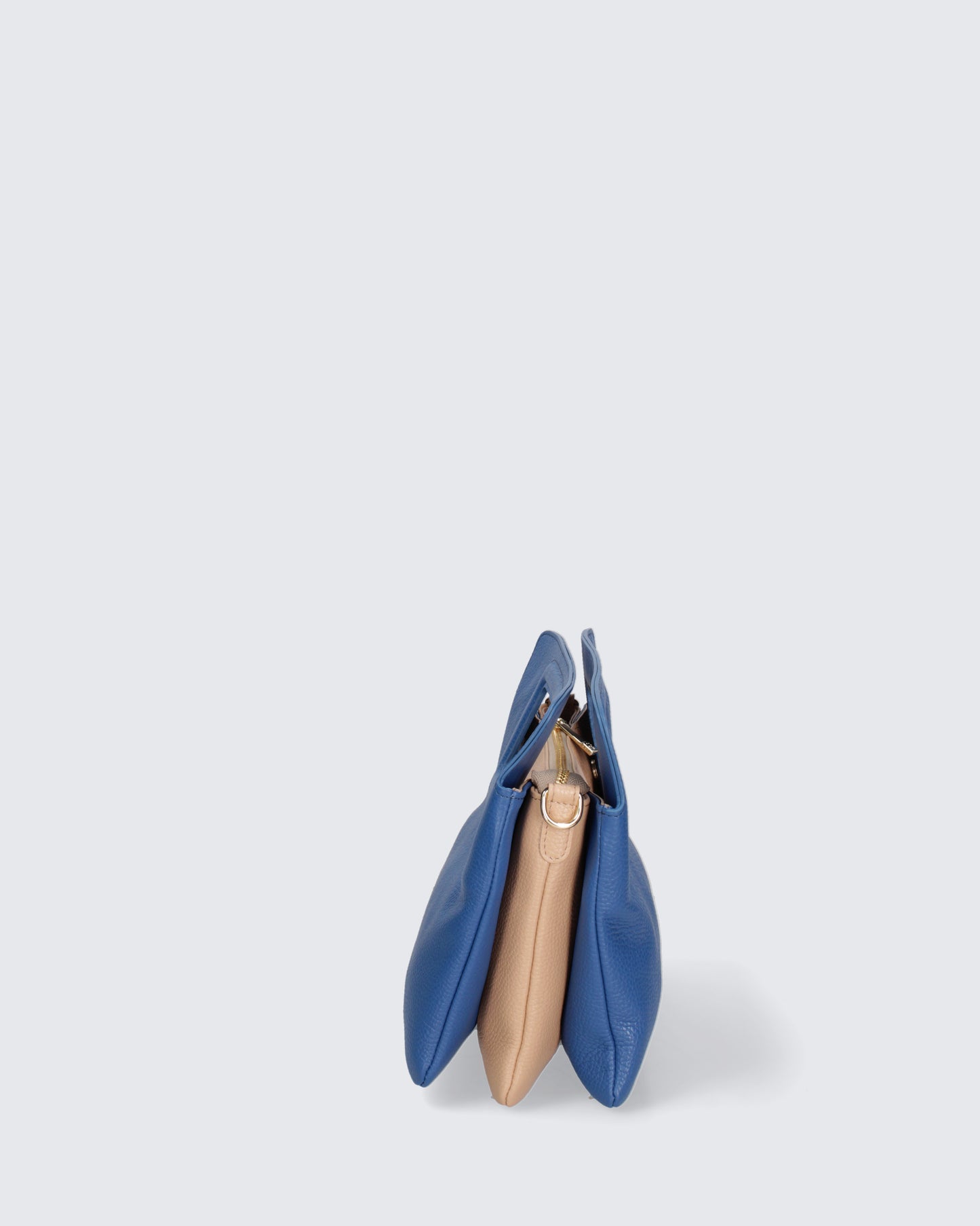 LEATHER HANDBAG IN BLUE