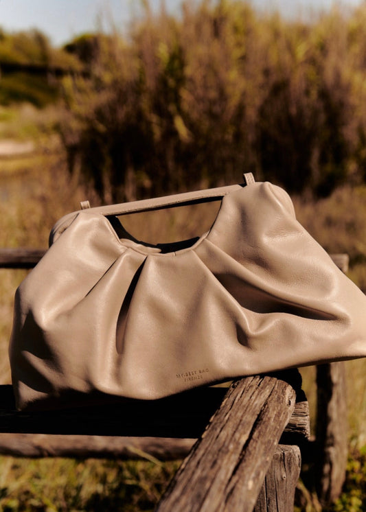 LEATHER CLUTCH IN BEIGE