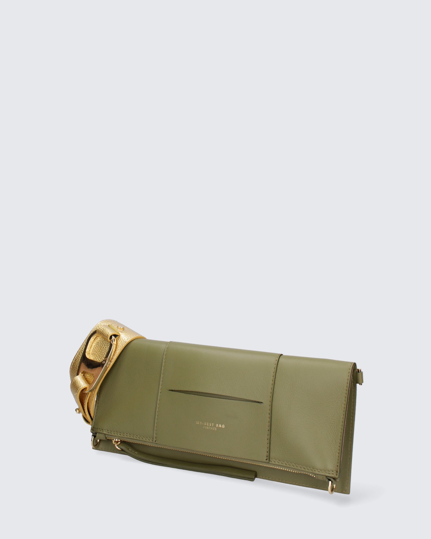 LEATHER POUCH IN GREEN