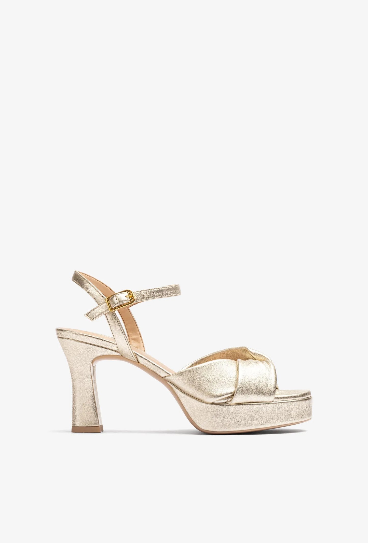 Unisa Onoa sandal in Platino – MĀJÅ Dubai