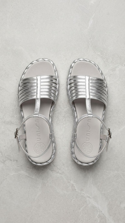 SANDAL WITH PLAITED BLOCK IN SILVER