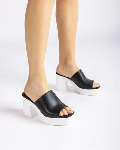 BLACK AND WHITE SLIP ON MULE-Mules-UNISA- Pointure.AE