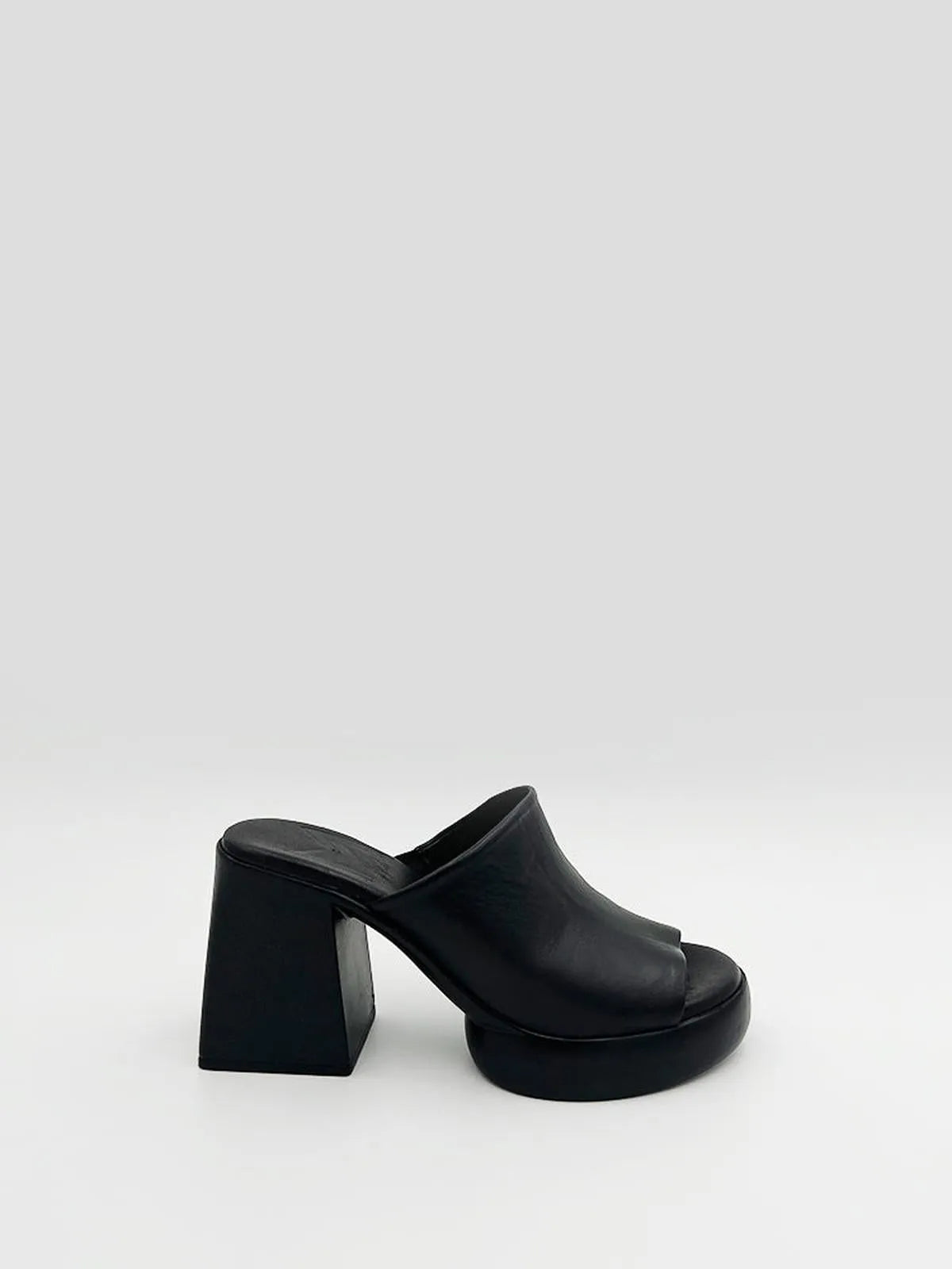 BLOCK HEEL BLACK MULE-Mules-MAGA MILANO- Pointure.AE