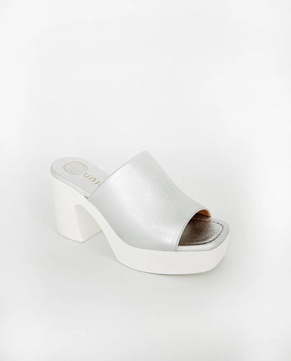 LAMINATED SILVER SLIP ON MULE-Mules-UNISA- Pointure.AE