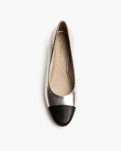 LOW HEEL PUMP IN SILVER-Pumps-CORINA- Pointure.AE