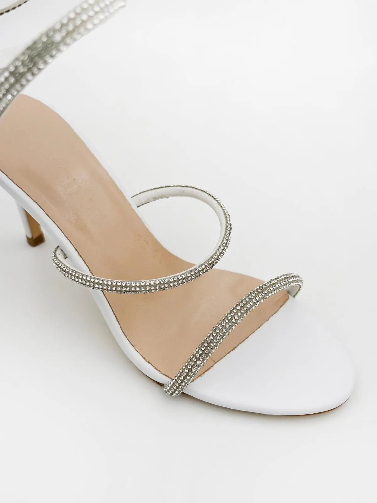 MEDIUM HEELED SANDALS IN WHITE-Sandals-TUCINO- Pointure.AE