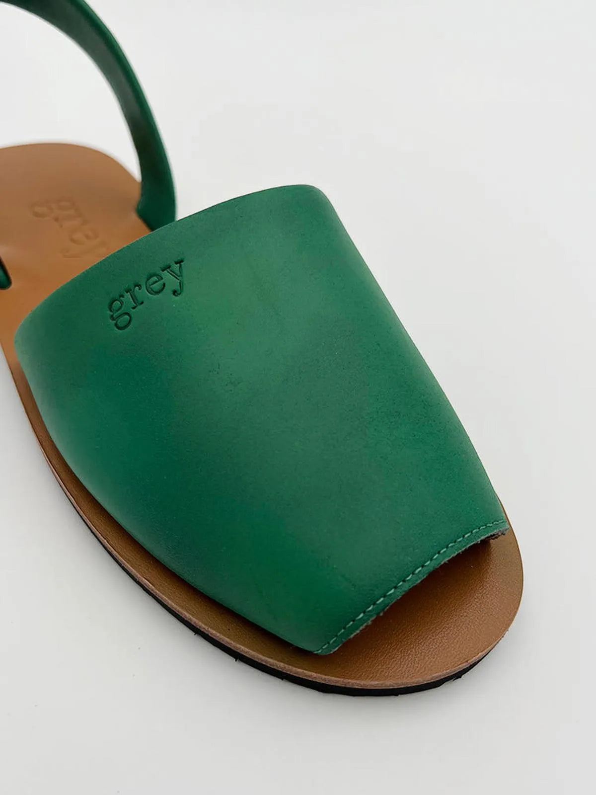 THE CLASSIC IN EVERGREEN-Sandals-GREY- Pointure.AE