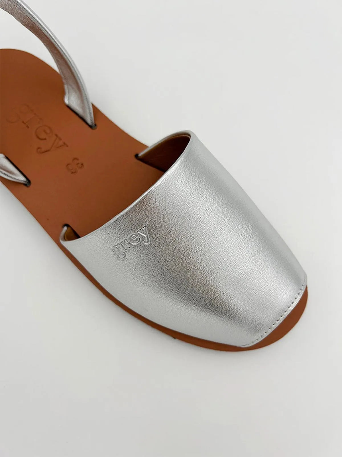 THE CLASSIC IN SILVER-Sandals-GREY- Pointure.AE