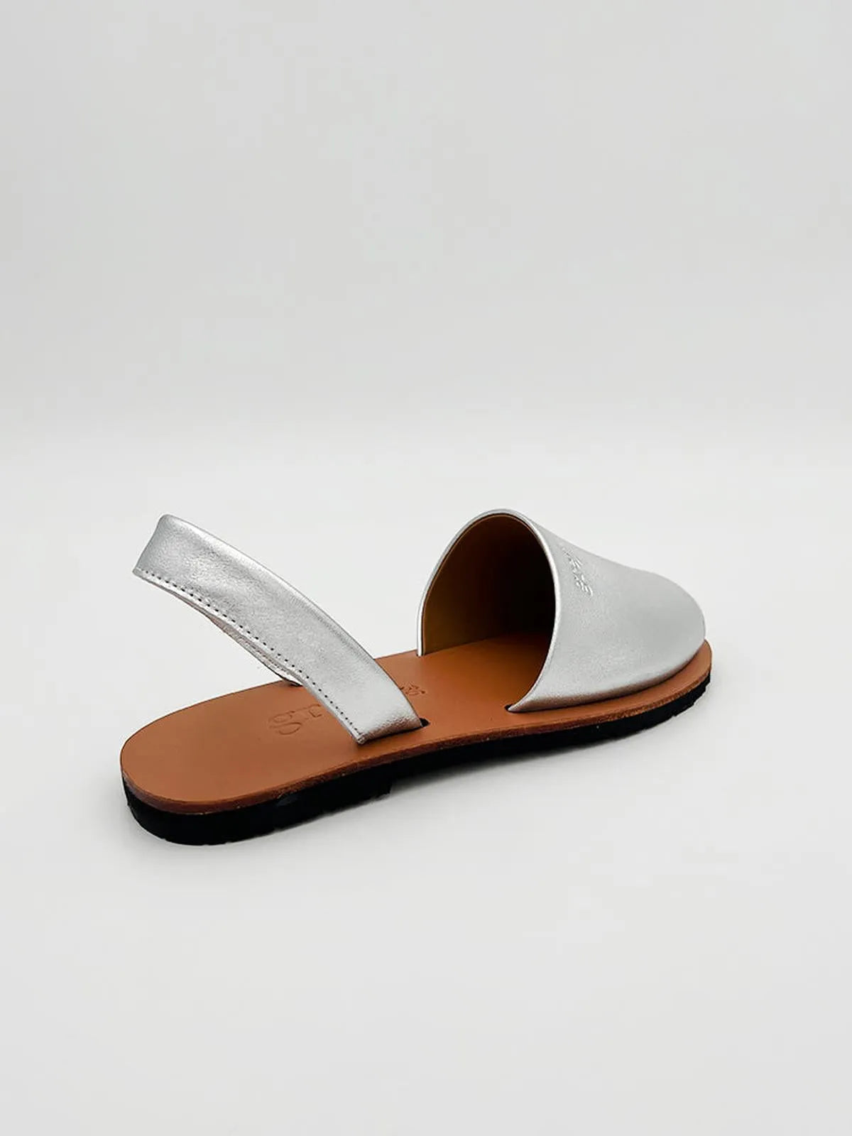 THE CLASSIC IN SILVER-Sandals-GREY- Pointure.AE