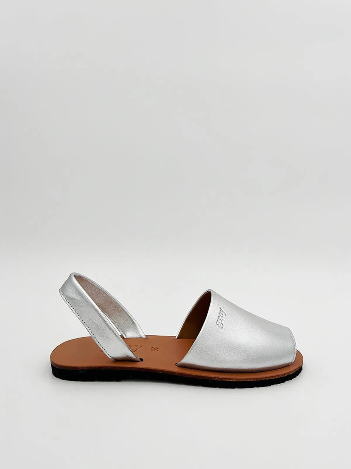 THE CLASSIC IN SILVER-Sandals-GREY- Pointure.AE